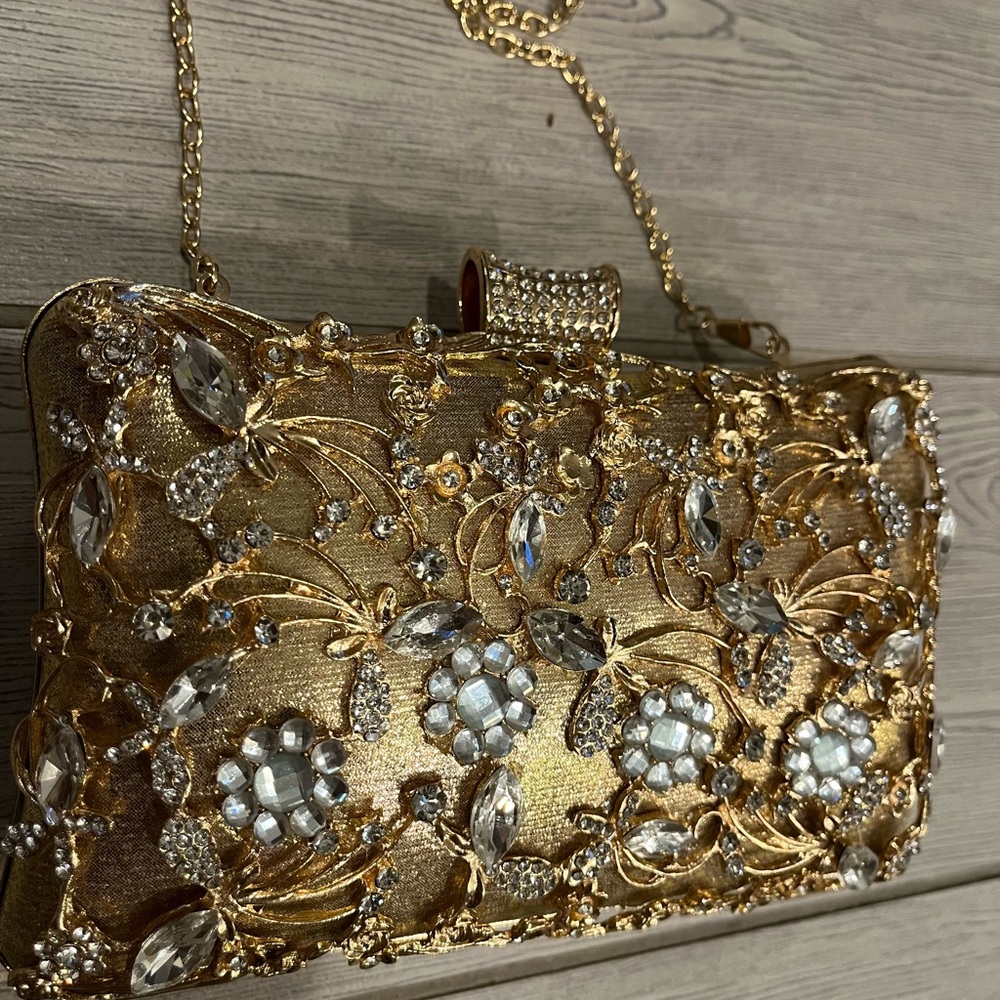 Gold Embellished Floral Clutch - Picture 4 of 12